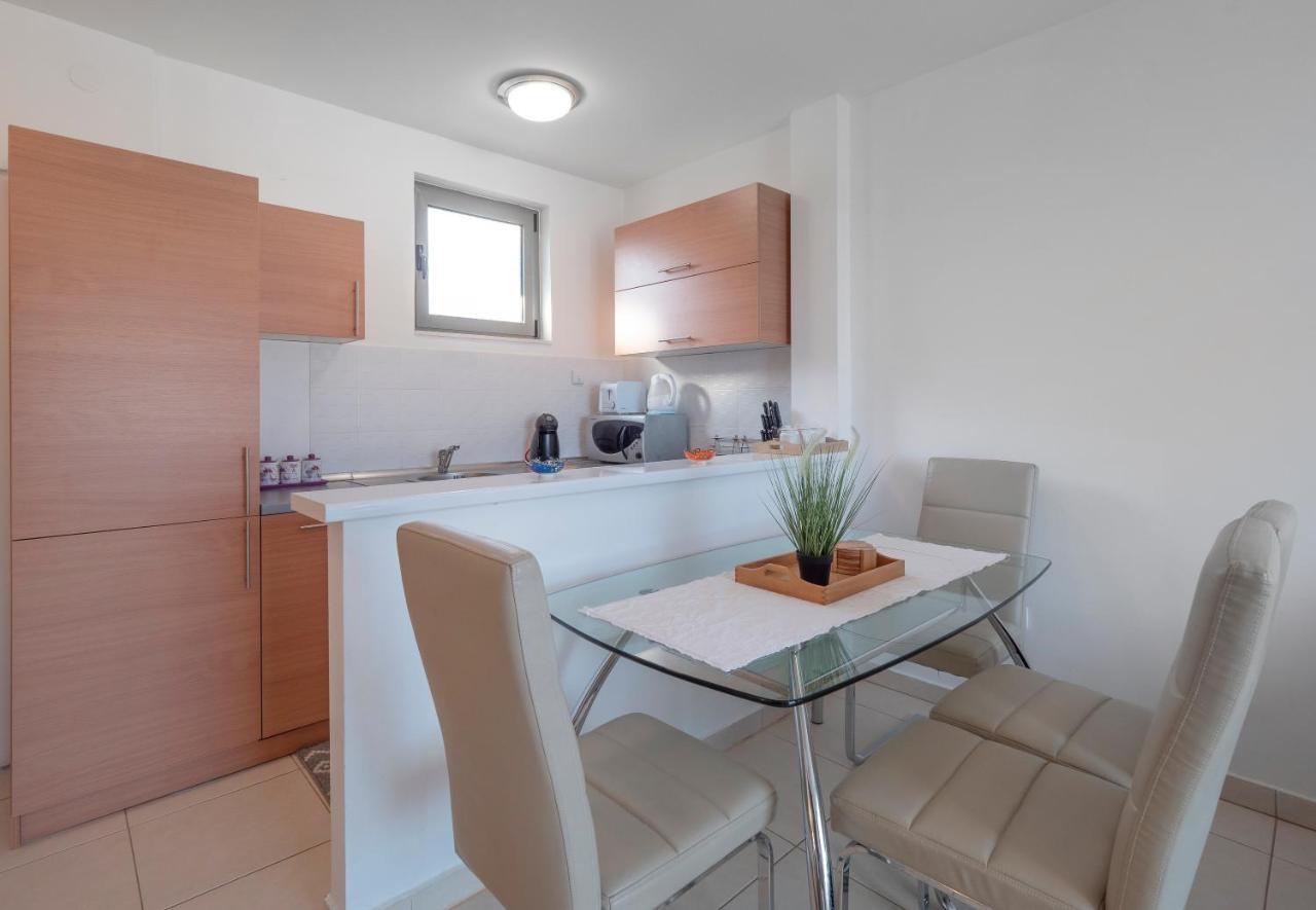 Sea View Two Bedroom Family Apartment With Pool - Sunset Ivanovici Becici  Exterior photo