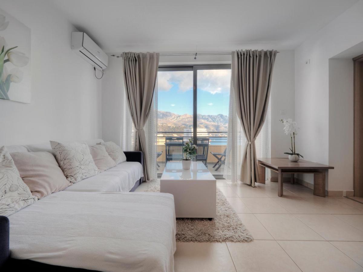 Sea View Two Bedroom Family Apartment With Pool - Sunset Ivanovici Becici  Exterior photo