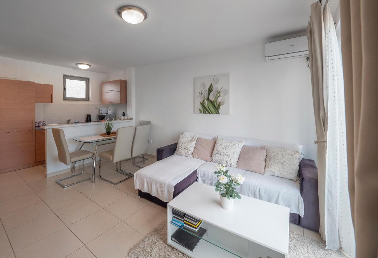 Sea View Two Bedroom Family Apartment With Pool - Sunset Ivanovici Becici  Exterior photo